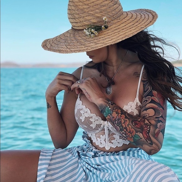 Bloomed for you super Push-up bra top & thong Panty set - Picture 5 of 16